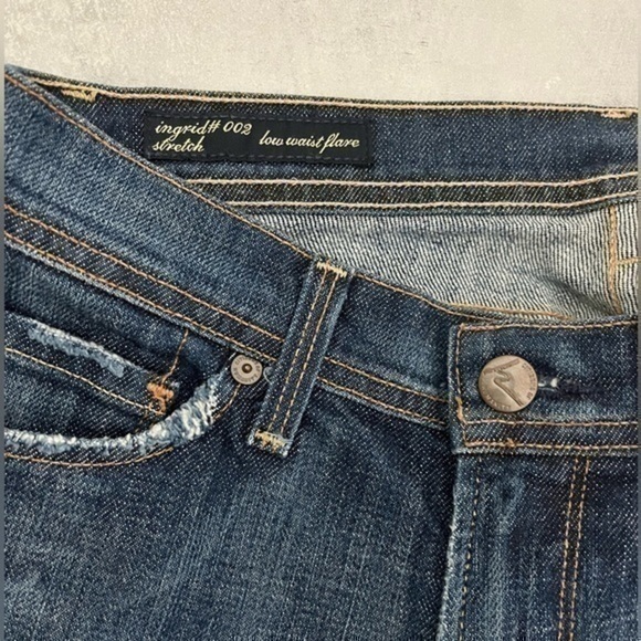 3/$30 _ CITIZENS OF HUMANITY | Y2K Ingrid 002 Dark Wash Low Waist Flare Jeans 25 - Picture 8 of 11